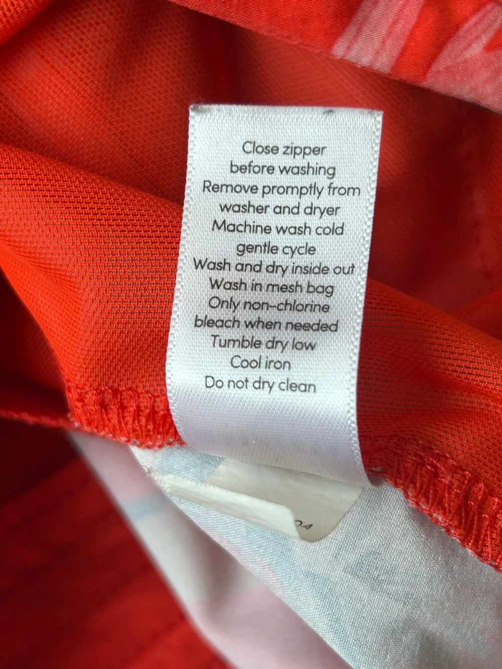 Athleta Women’s Coral Red Tropical Hudson Floral Board Swim Shorts Size 8